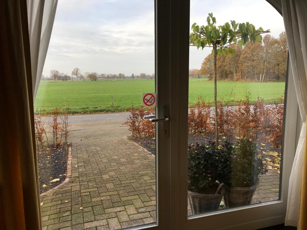 Vijverhoef Ulicoten Esterno foto